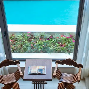 Rimondi Boutique - Small Luxury Of The World העיירה רתימנו